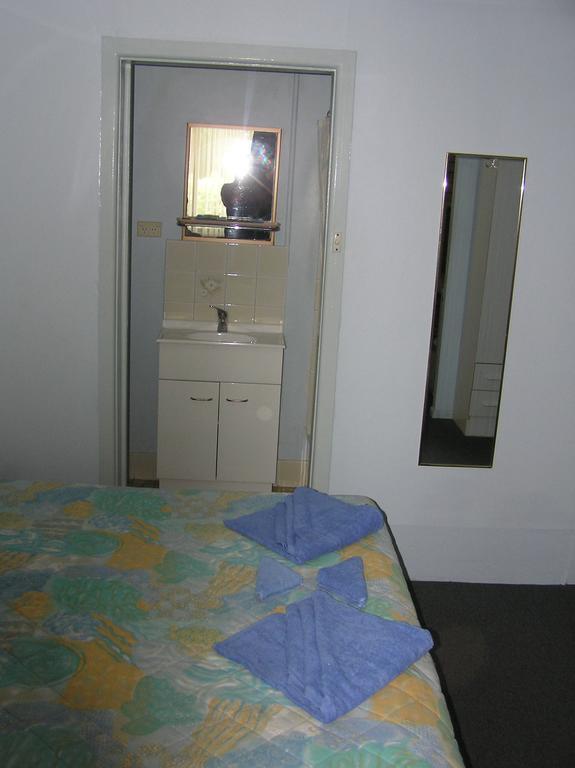 Sapphire Motel Korora Exteriör bild